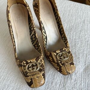 Gucci Women's Tan and Brown Python Snakeskin Heels